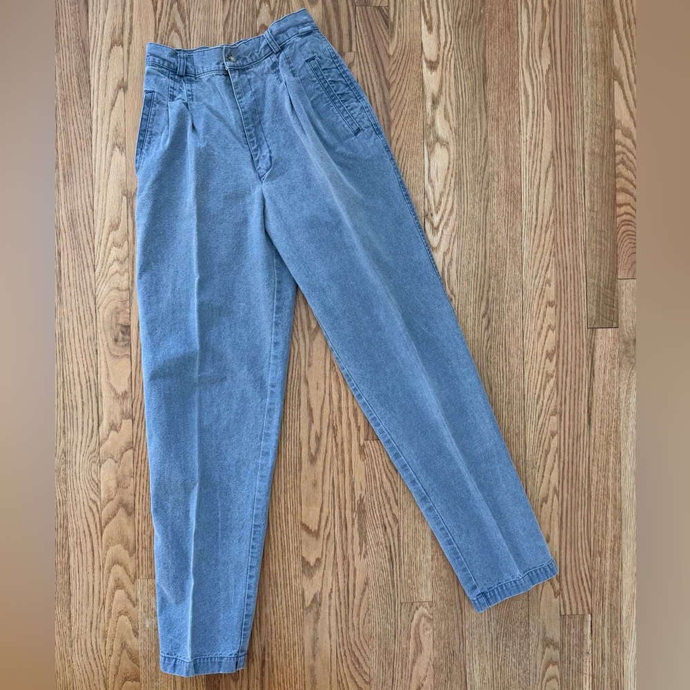 The North Face Vintage Pleated Tapered Women's High Rise Jeans - Blue